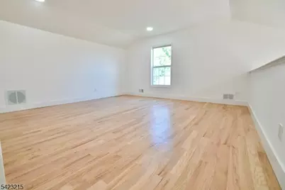 330 Winthrop Dr, Nutley, NJ 07110 - Photo 11