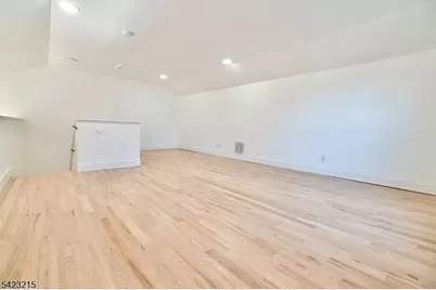 330 Winthrop Dr, Nutley, NJ 07110 - Photo 7