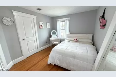 49 Orange Ave, Elmwood Park, NJ 07407 - Photo 23