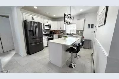 49 Orange Ave, Elmwood Park, NJ 07407 - Photo 7