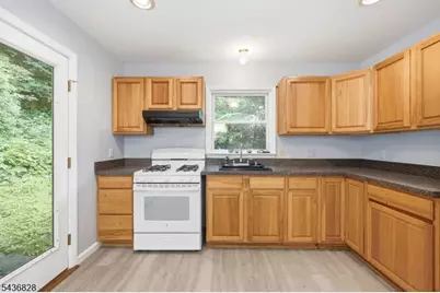48 E Shore Dr, Vernon, NJ 07462 - Photo 5