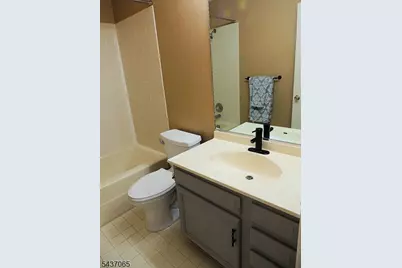82 Wentworth Road, Bedminster Township, NJ 07921 - Photo 17