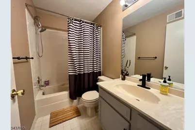 82 Wentworth Road, Bedminster Township, NJ 07921 - Photo 15
