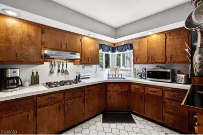73 James Avenue, Clark Township, NJ 07066 - Photo 11