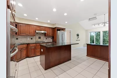 1079 Hoffman Rd, Bridgewater, NJ 08807 - Photo 15