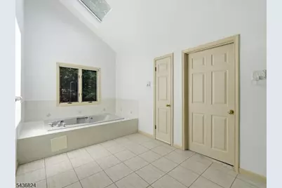 1079 Hoffman Rd, Bridgewater, NJ 08807 - Photo 31