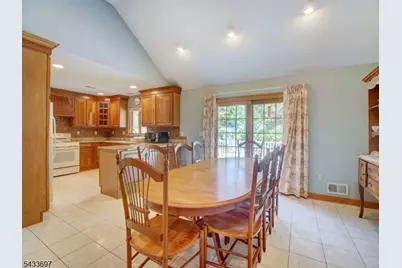 180 Mill Ln, Mountainside, NJ 07092 - Photo 7