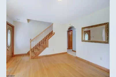 180 Mill Ln, Mountainside, NJ 07092 - Photo 9