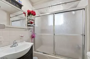 23 Orchard St, Elizabeth, NJ 07208 - Photo 29