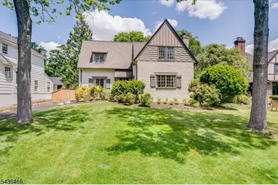 30 Glenwood Dr, Millburn, NJ 07078 - Photo 1