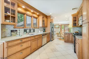 30 Glenwood Dr, Millburn, NJ 07078 - Photo 21
