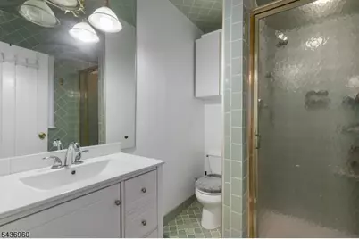16 Summit Rd, Clifton, NJ 07012 - Photo 15