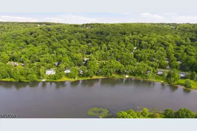 39 Meadowbrook Rd, Randolph Township, NJ 07869 - Photo 3