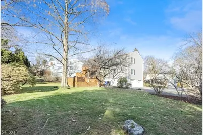 68 Colgate Ave #2, Paramus, NJ 07652 - Photo 3