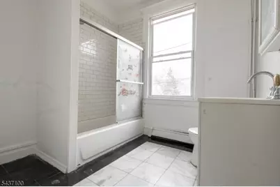 410 Chadwick Ave, Newark, NJ 07112 - Photo 15