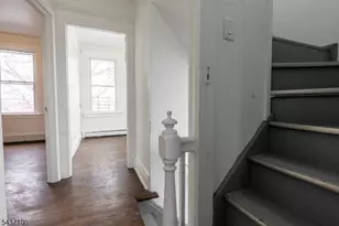 410 Chadwick Ave, Newark, NJ 07112 - Photo 17
