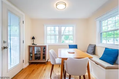 18 Columbia Ave, Berkeley Heights Township, NJ 07922 - Photo 5