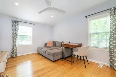 18 Columbia Ave, Berkeley Heights Township, NJ 07922 - Photo 9
