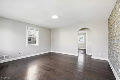 629 Erudo St, Linden, NJ 07036 - Photo 5