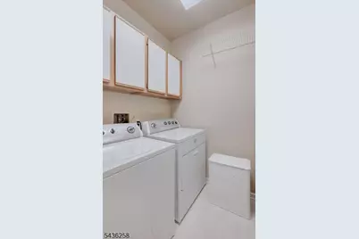 26 Depaolo Ct, Roseland, NJ 07068 - Photo 13