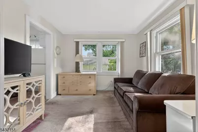 189 Tappan Ave, Belleville, NJ 07109 - Photo 7