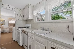 189 Tappan Ave, Belleville, NJ 07109 - Photo 9