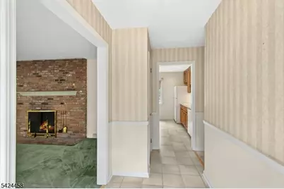 28 Evergreen Dr, Berkeley Heights Township, NJ 07922 - Photo 3