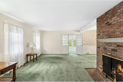 28 Evergreen Dr, Berkeley Heights Township, NJ 07922 - Photo 5