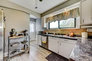 21 Ivanhoe Ave, Somerville, NJ 08876 - Photo 23