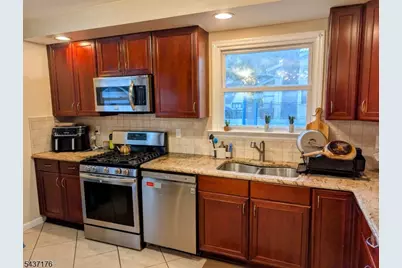 2518 Hawthorne Ave, Union Township, NJ 07083 - Photo 9