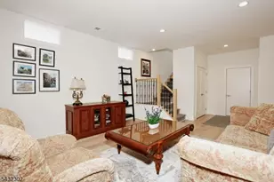 32 Melody Ln, Upper Saddle River, NJ 07458 - Photo 33