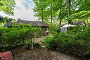 2215 Lakeside Dr, Highland Lakes, NJ 07422 - Photo 23