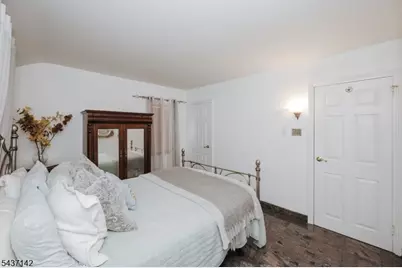 64 Orchard Dr, Clifton, NJ 07012 - Photo 15