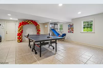 2 Briarwood Dr, Millburn Twp., NJ 07078 - Photo 39