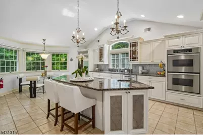 2 Briarwood Dr, Millburn Twp., NJ 07078 - Photo 15