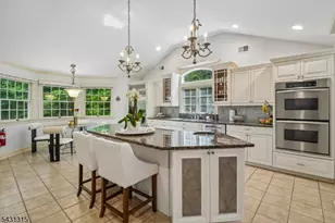 2 Briarwood Dr, Millburn Twp., NJ 07078 - Photo 15