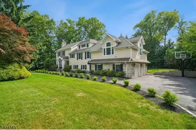 2 Briarwood Dr, Millburn Twp., NJ 07078 - Photo 3