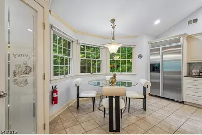 2 Briarwood Dr, Millburn Twp., NJ 07078 - Photo 13