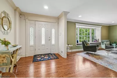 2 Briarwood Dr, Millburn Twp., NJ 07078 - Photo 5