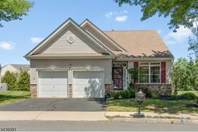 32 Benjamin St, Franklin Township, NJ 08873 - Photo 1