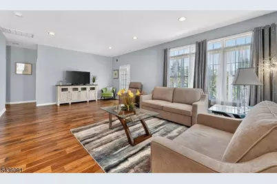 32 Benjamin St, Franklin Township, NJ 08873 - Photo 13