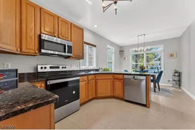 32 Benjamin St, Franklin Township, NJ 08873 - Photo 9