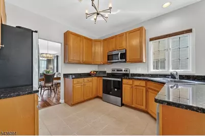 32 Benjamin St, Franklin Township, NJ 08873 - Photo 7