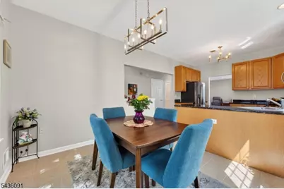32 Benjamin St, Franklin Township, NJ 08873 - Photo 5