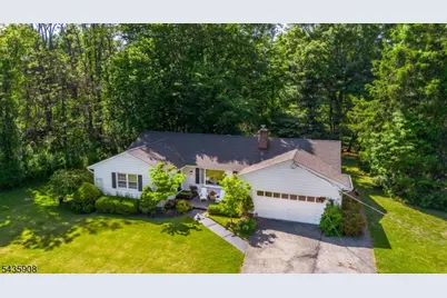 5 Pepperidge Rd, Boonton Township, NJ 07005 - Photo 1