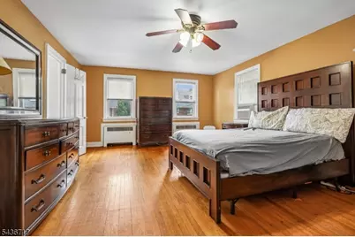 13-17 Van Velsor Pl, Newark, NJ 07112 - Photo 9