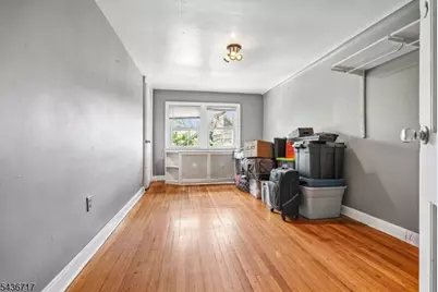 13-17 Van Velsor Pl, Newark, NJ 07112 - Photo 17