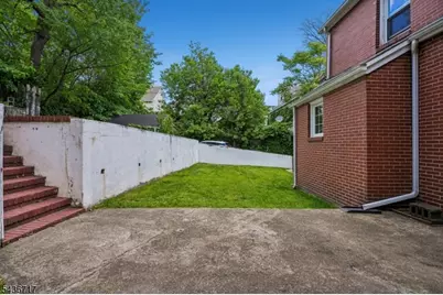 13-17 Van Velsor Pl, Newark, NJ 07112 - Photo 19