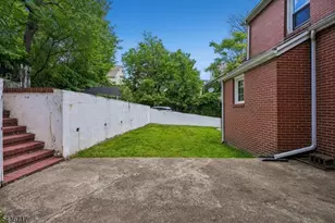 13-17 Van Velsor Pl, Newark, NJ 07112 - Photo 19
