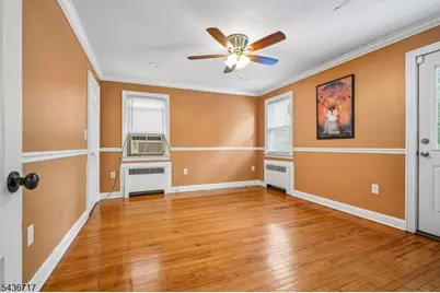 13-17 Van Velsor Pl, Newark, NJ 07112 - Photo 15